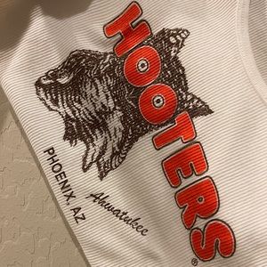 Hooters Tank 👏